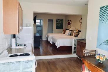Harborside Motel & Marina