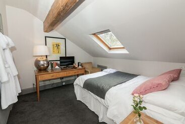 هتل Townhouse No 12