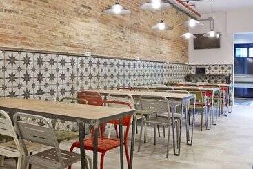 هاستل Hola Hostal Collblanc