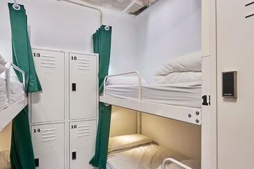 هاستل Hola Hostal Collblanc