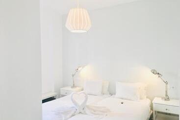 El Hotelito 27