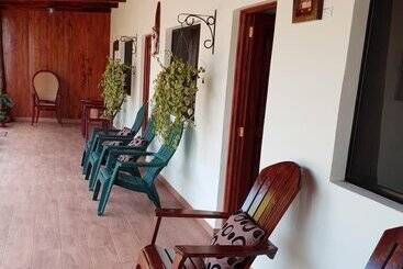 پانسیون Hostal Deyluwin