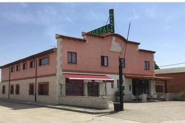 پانسیون Hostal Infante Peñafiel