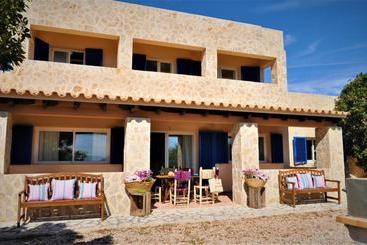 Siamoformentera Donatella - Sant Ferran de ses Roques
