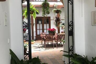 پانسیون Casa Longa