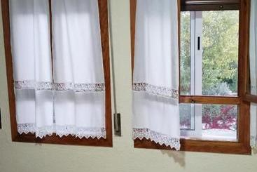 پانسیون Hostal Miguel Hernandez
