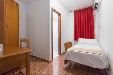پانسیون Hostal San Rafael