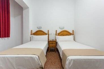 پانسیون Hostal San Rafael