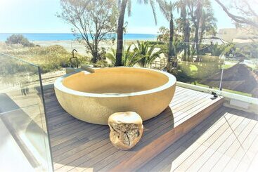 Botaniq Hotel Boutique