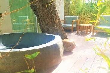 Botaniq Hotel Boutique