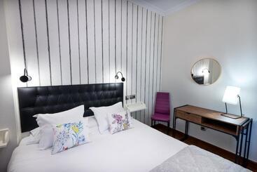 پانسیون Cuatro Caminos Rooms