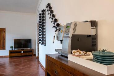 Hostal Can Xicu - Capmany