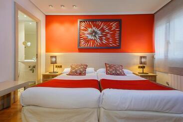 پانسیون Hostal Rodas Pamplona