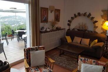 هتل Hostal Sa Barraca Adults Only
