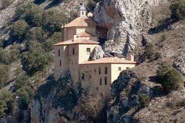 پانسیون Hostal Castilla