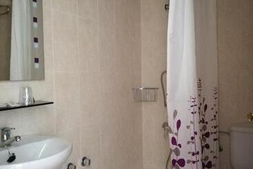 پانسیون Hostal Castilla