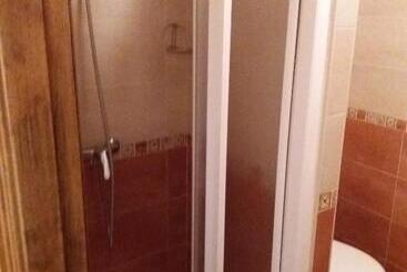 پانسیون Hostal La Aldaba