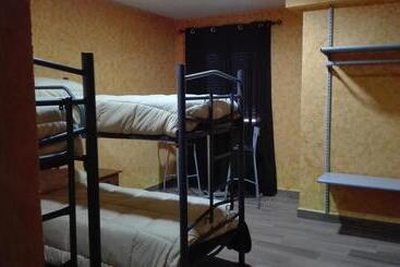 پانسیون Hostal La Aldaba