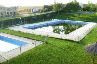 پانسیون Hostal La Aldaba