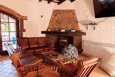Пансион Hostal La Guineu