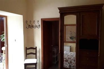 پانسیون Hostal Manolo