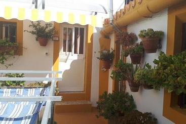 پانسیون Hostal Manolo