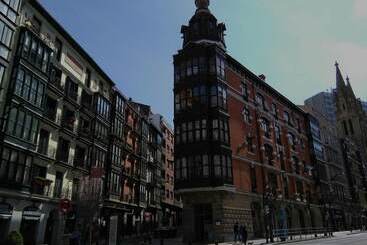 پانسیون Bilbao Art Lodge Staynnapartments
