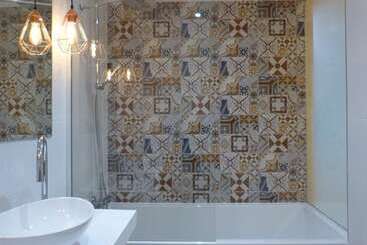 پانسیون Bilbao Art Lodge Staynnapartments