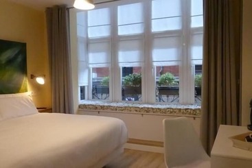 پانسیون Bilbao Art Lodge Staynnapartments