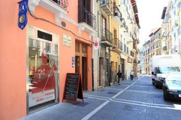 Albergue De Pamplona Iruñako