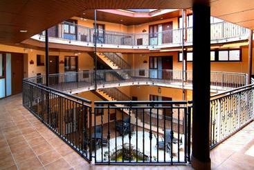 Apartahotel La Corrala