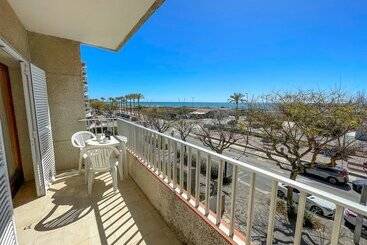 Apartamentos Sol y Mar Segur 3000