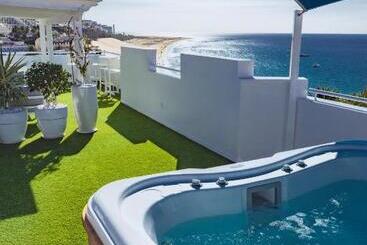 Altavista Apartahotel Adults Only Over 14