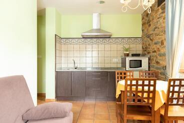 پانسیون Apartamentos Turisticos A Estacion
