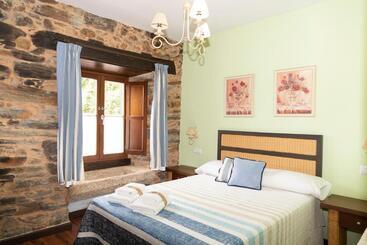 پانسیون Apartamentos Turisticos A Estacion