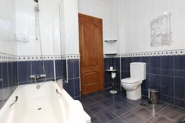 پانسیون Hostal Escala Suites