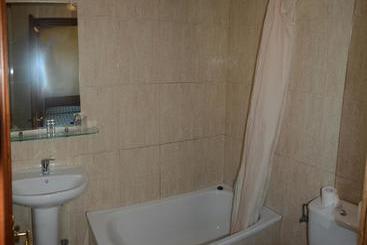 پانسیون Hostal Baviera