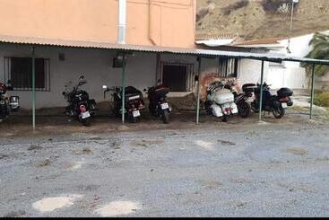 پانسیون Hostal Rural El Caminero