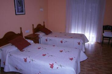 پانسیون Hostal Rural El Caminero