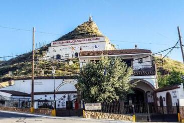 پانسیون Hostal Rural El Caminero