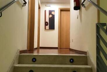 پانسیون Hostal El Poligono
