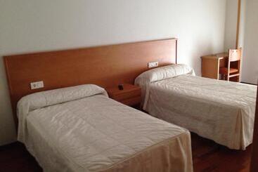 پانسیون Hostal El Poligono