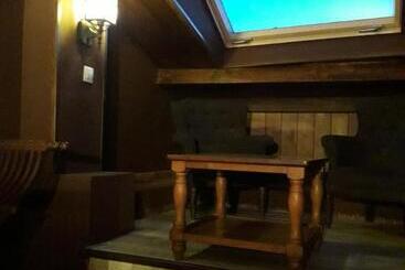 پانسیون Hostal Medievo