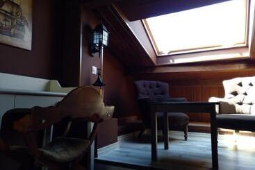 پانسیون Hostal Medievo