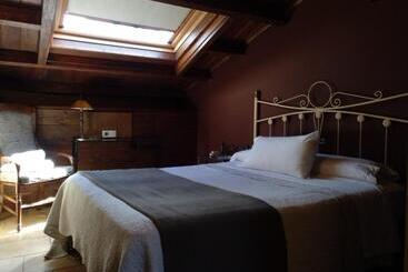 پانسیون Hostal Medievo
