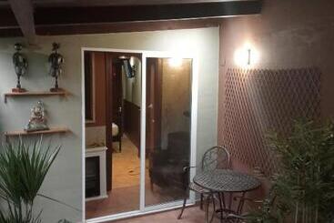 پانسیون Hostal Medievo