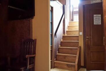 پانسیون Hostal Medievo
