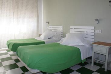 Hostal Puerto Beach - Motril