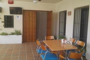 پانسیون Hostal Rural De Cuadros