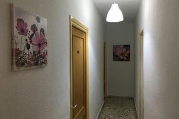 پانسیون Hostal Santa Barbara